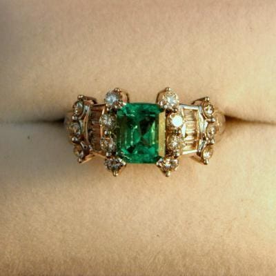 CroppedImage400400 colum emerald ring