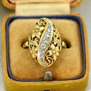 1930s Diamond And Floral Filigree Dinner ring