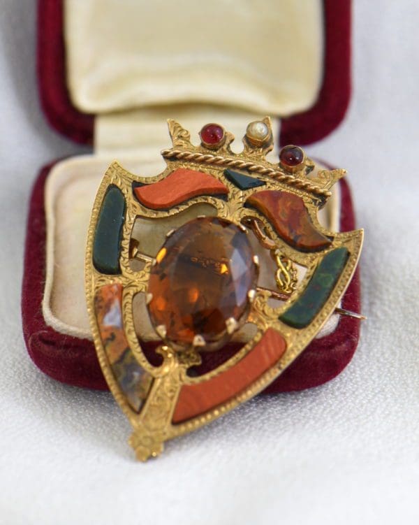Scottish Agate Luckenbooth Brooch with Cairngorm 9k gold.JPG
