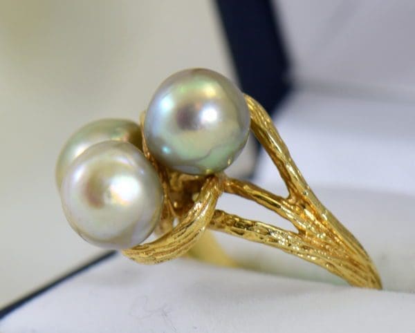 1960s cocktail ring with 3 baroque grey pearls in textured yellow gold 5.JPG