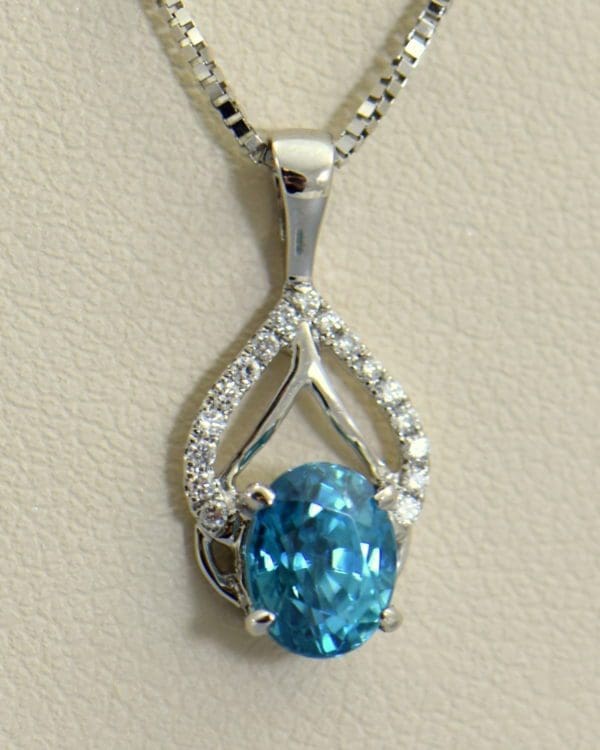 deep blue zircon pendant in white gold 5.JPG