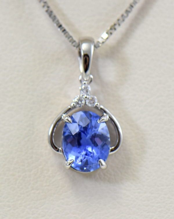 ceylon blue sapphire diamond pendant in white gold 4.JPG