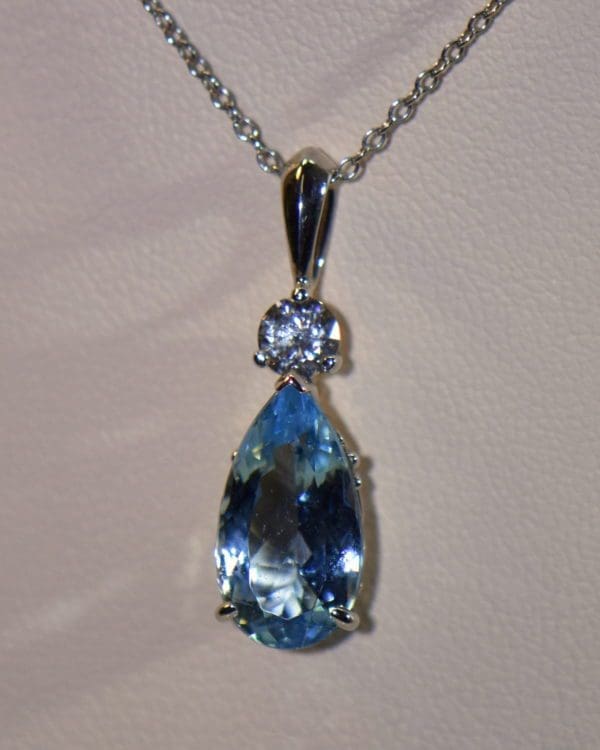 santa maria aquamarine pear drop pendant with diamond accent in white gold 3.JPG