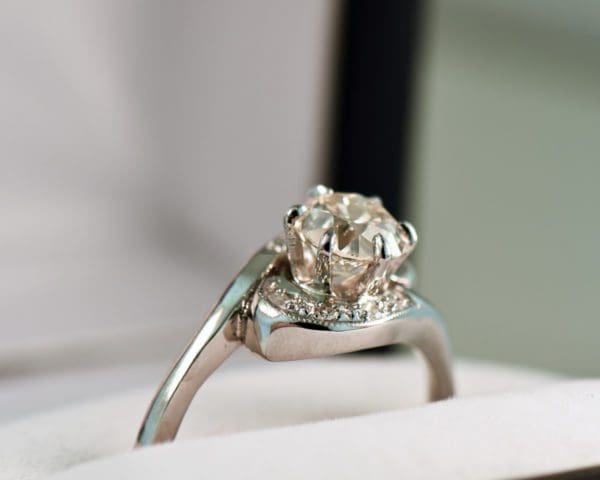 vintage 1ct old mine cut diamond engagement ring 3