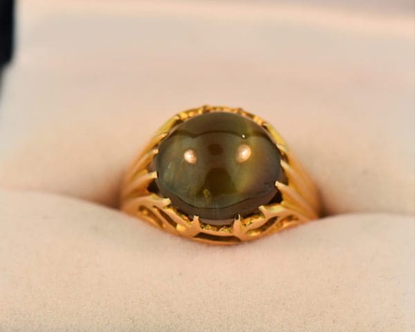 antique gents ring with 8ct cats eye chrysoberyl 18k 5