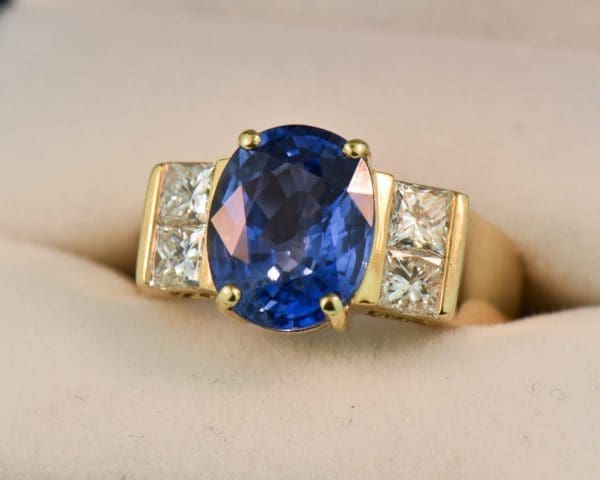 estate large gem ceylon sapphire and diamond ring 18k