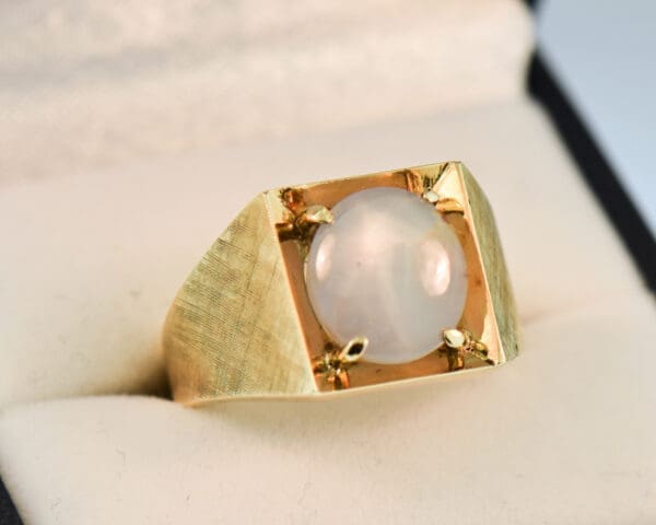 mid century textured gold gents ring with amazing natural star sapphire 5