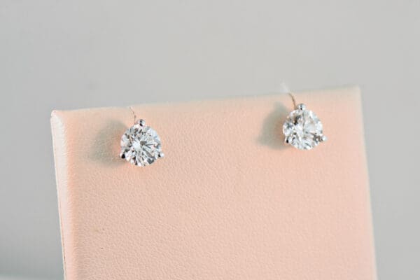 2ctw 1ct per ear lab diamond stud earrings 4