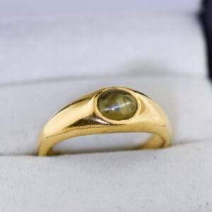 vintage gents gold gypsy ring with cats eye chrysoberyl