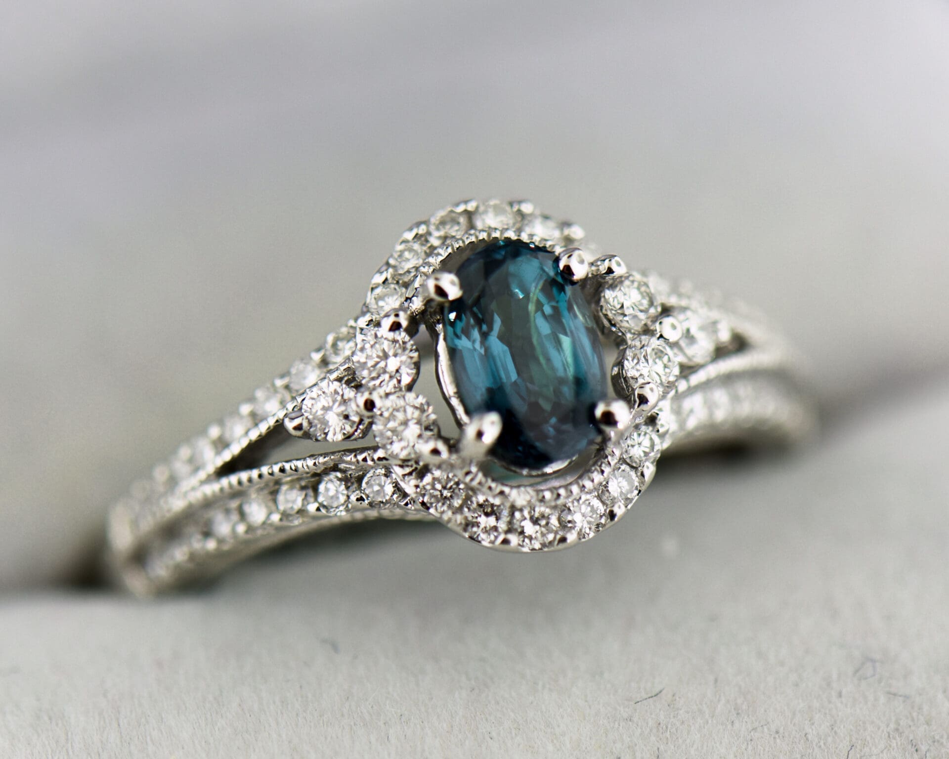 Color Change Alexandrite Diamond Engagement Ring Exquisite Jewelry Color Change Alexandrite Diamond Engagement Ring Exquisite Jewelry