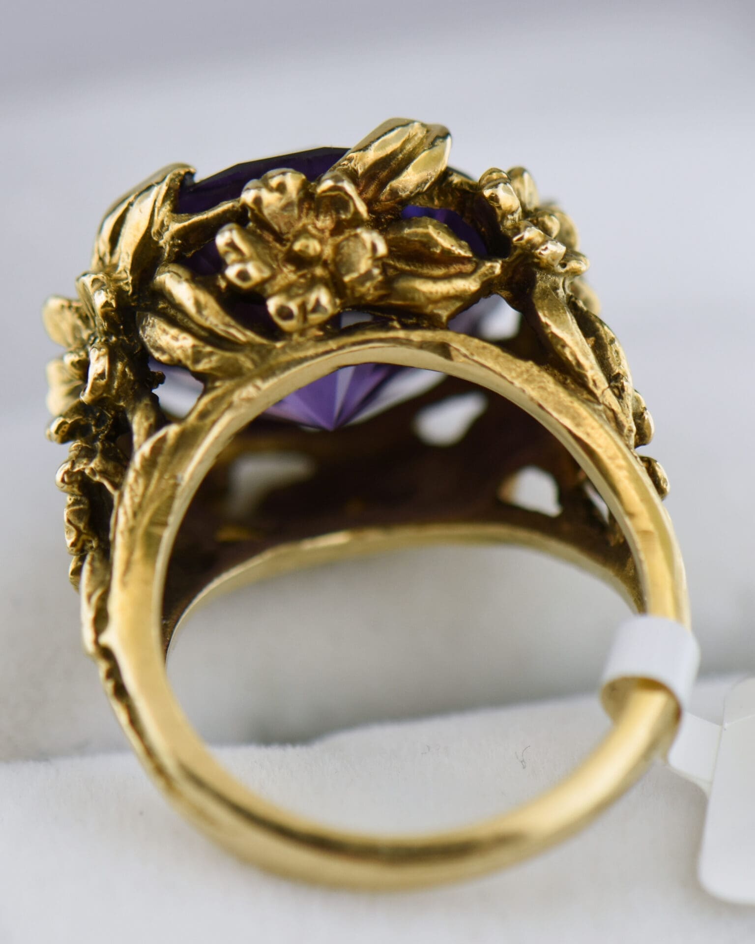 vintage 1960s carved floral ring with synthetic alexandrite 5