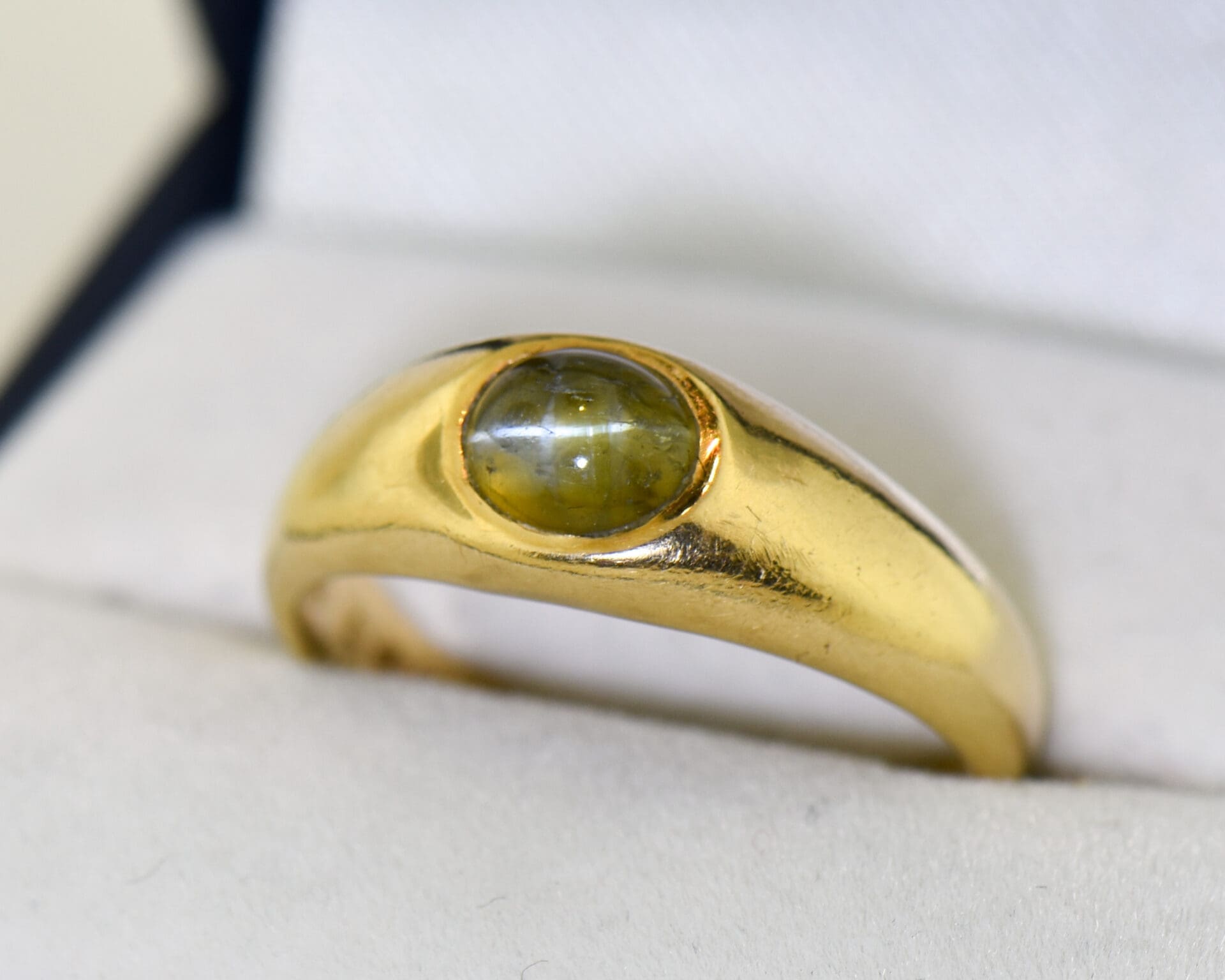 vintage gents gold gypsy ring with cats eye chrysoberyl 3
