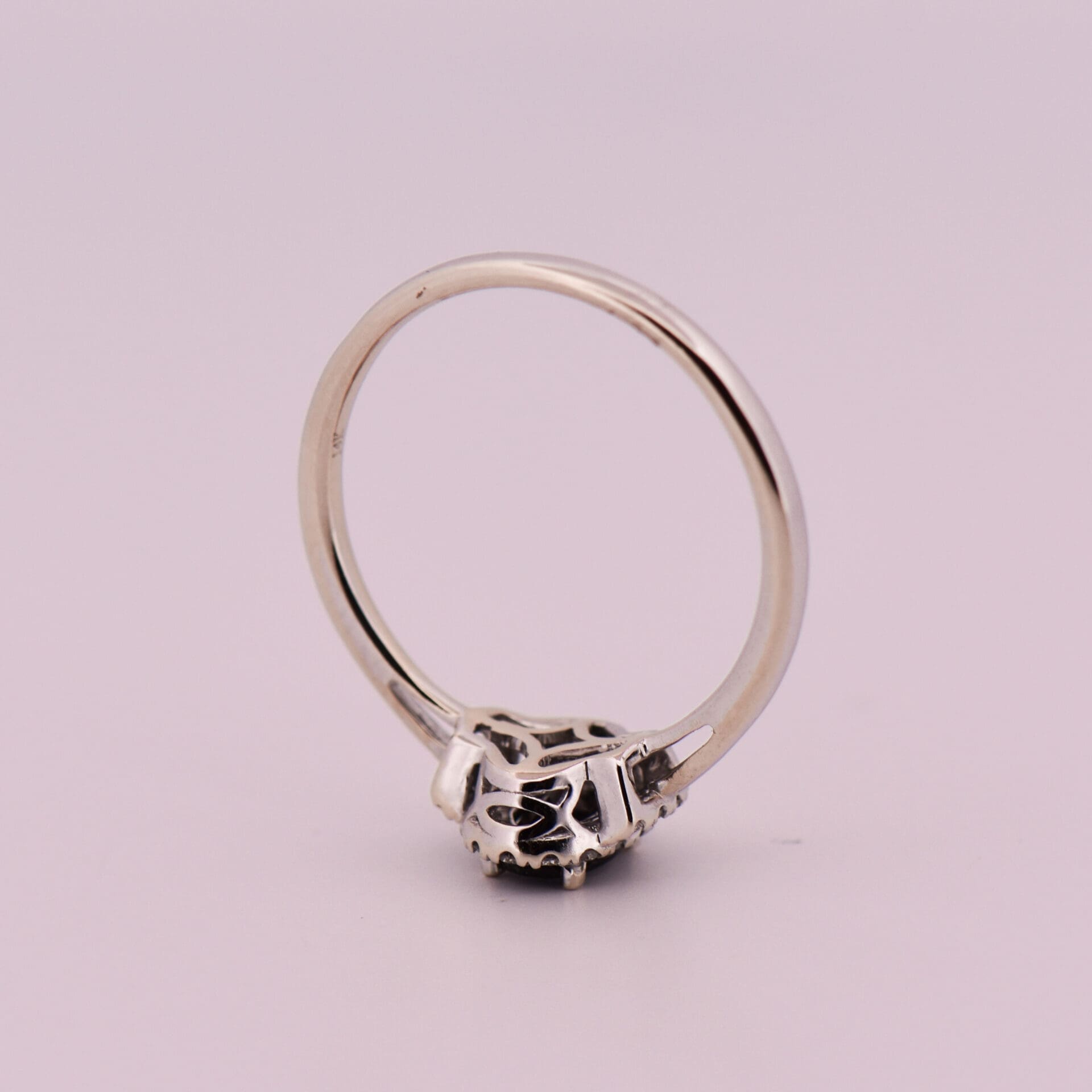 brazilian alexandrite and diamond ring with strong color change 2