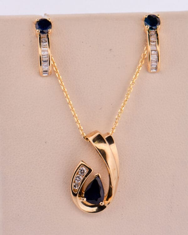 estate yellow gold navy blue sapphire and diamond pendant and earring set 3