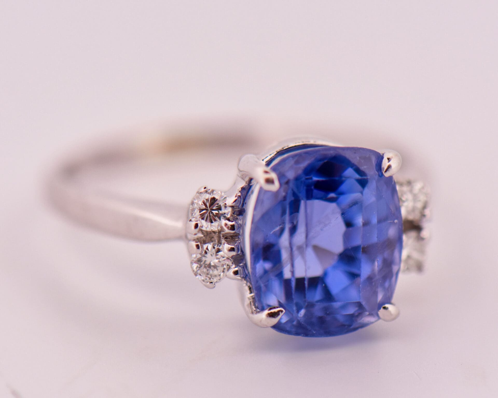 mid century untreated ceylon cornflower blue sapphire and diamond ring 4
