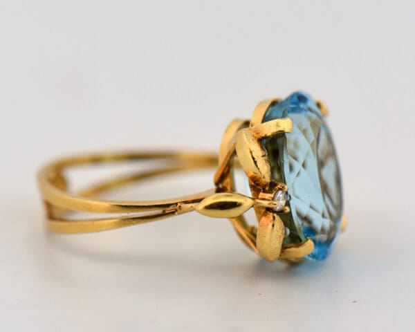 amazing mid century oval aquamarine cocktail ring in 18ky 2