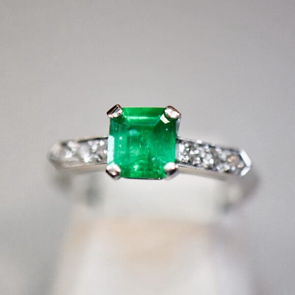 antique platinum colombian emerald and diamond engagement ring 4