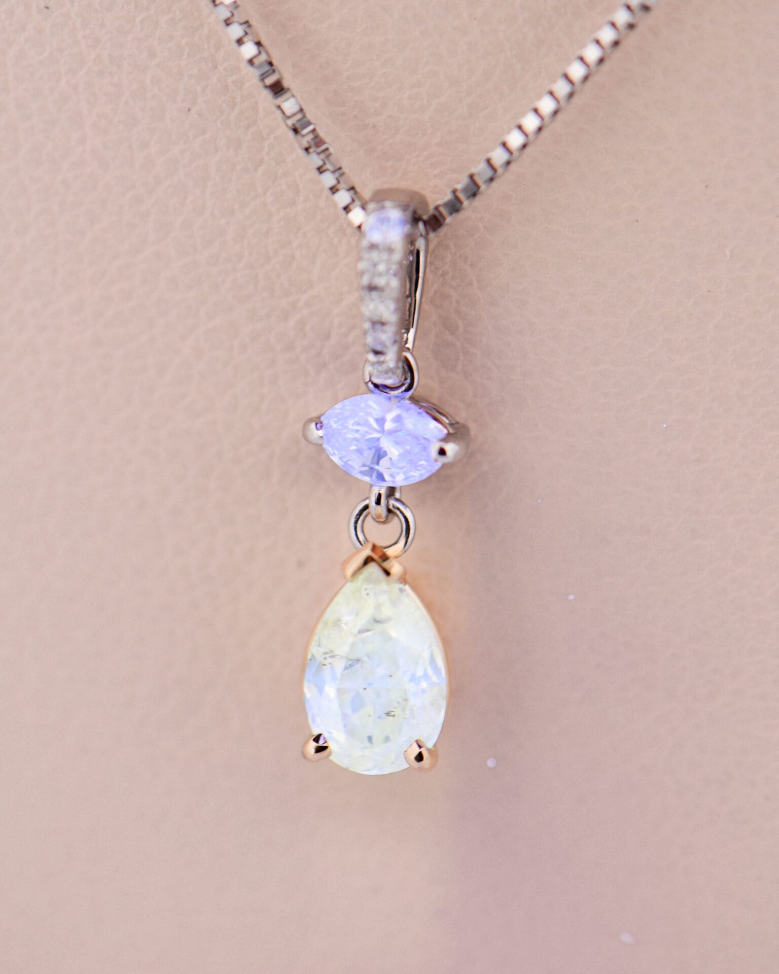 rare chameleon diamond color shifting pendant 3