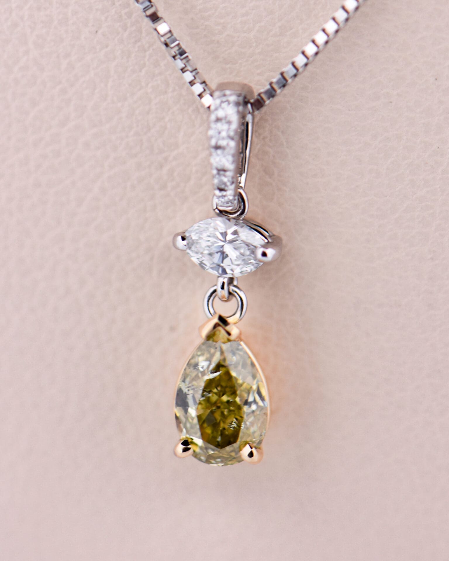 rare chameleon diamond color shifting pendant 4