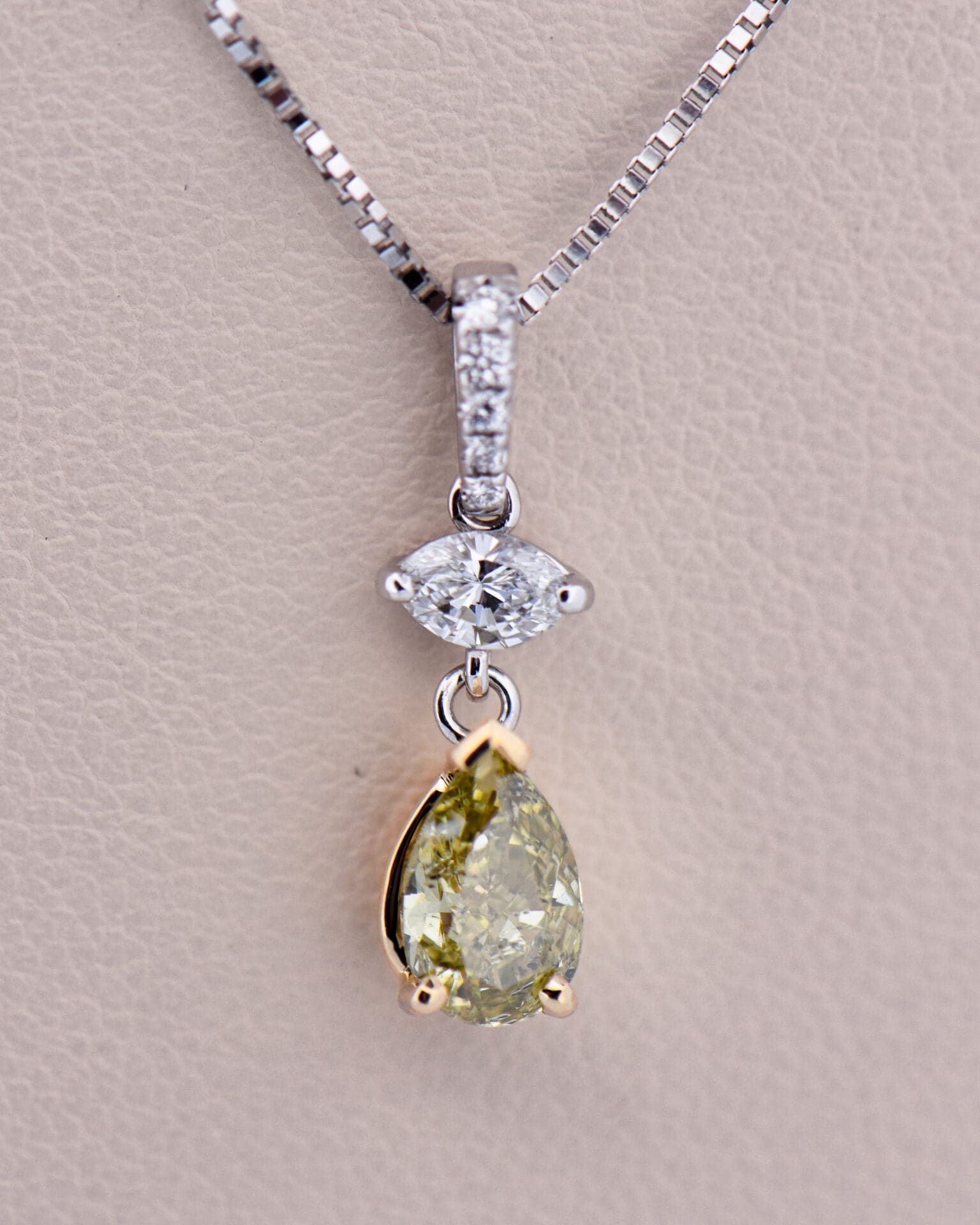 rare chameleon diamond color shifting pendant 5