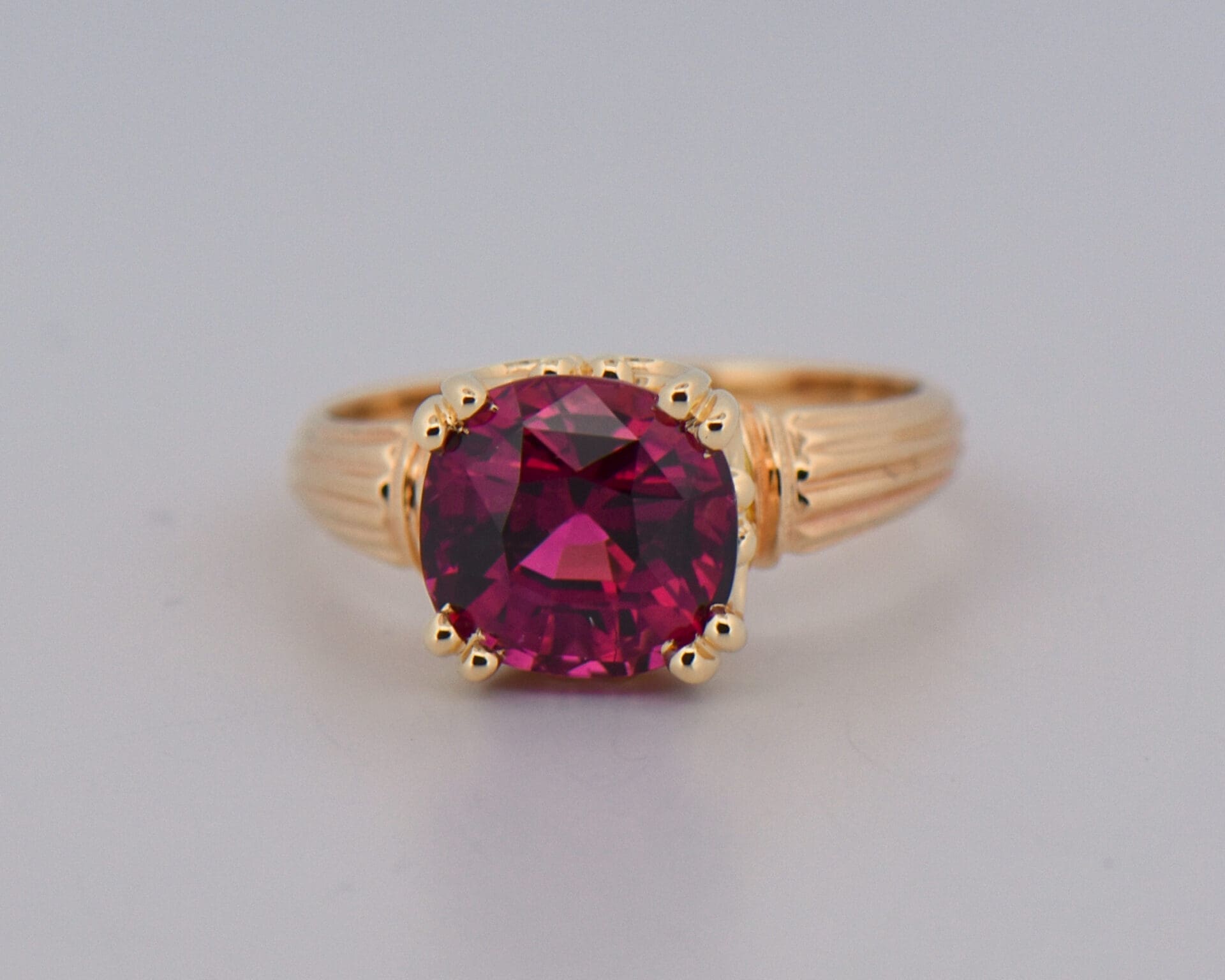 stunning raspberry rhodolite garnet yellow gold vintage ring 5