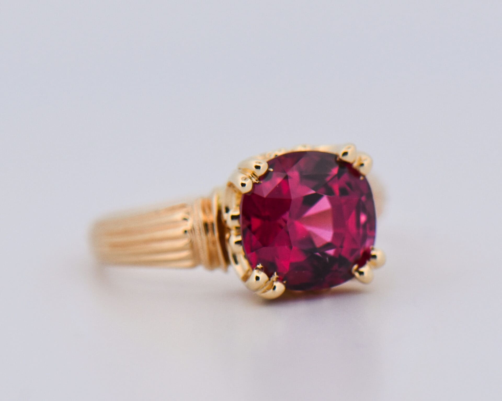 stunning raspberry rhodolite garnet yellow gold vintage ring